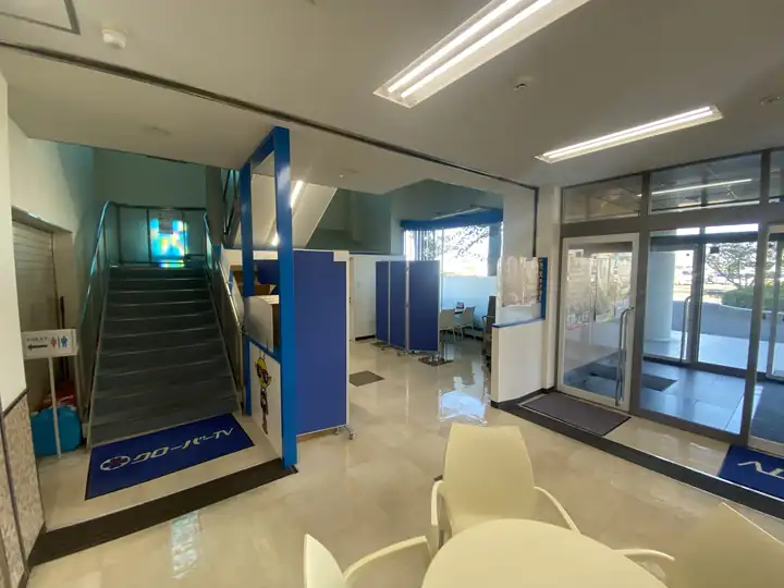 クローバーテレビ本社1階のロビー